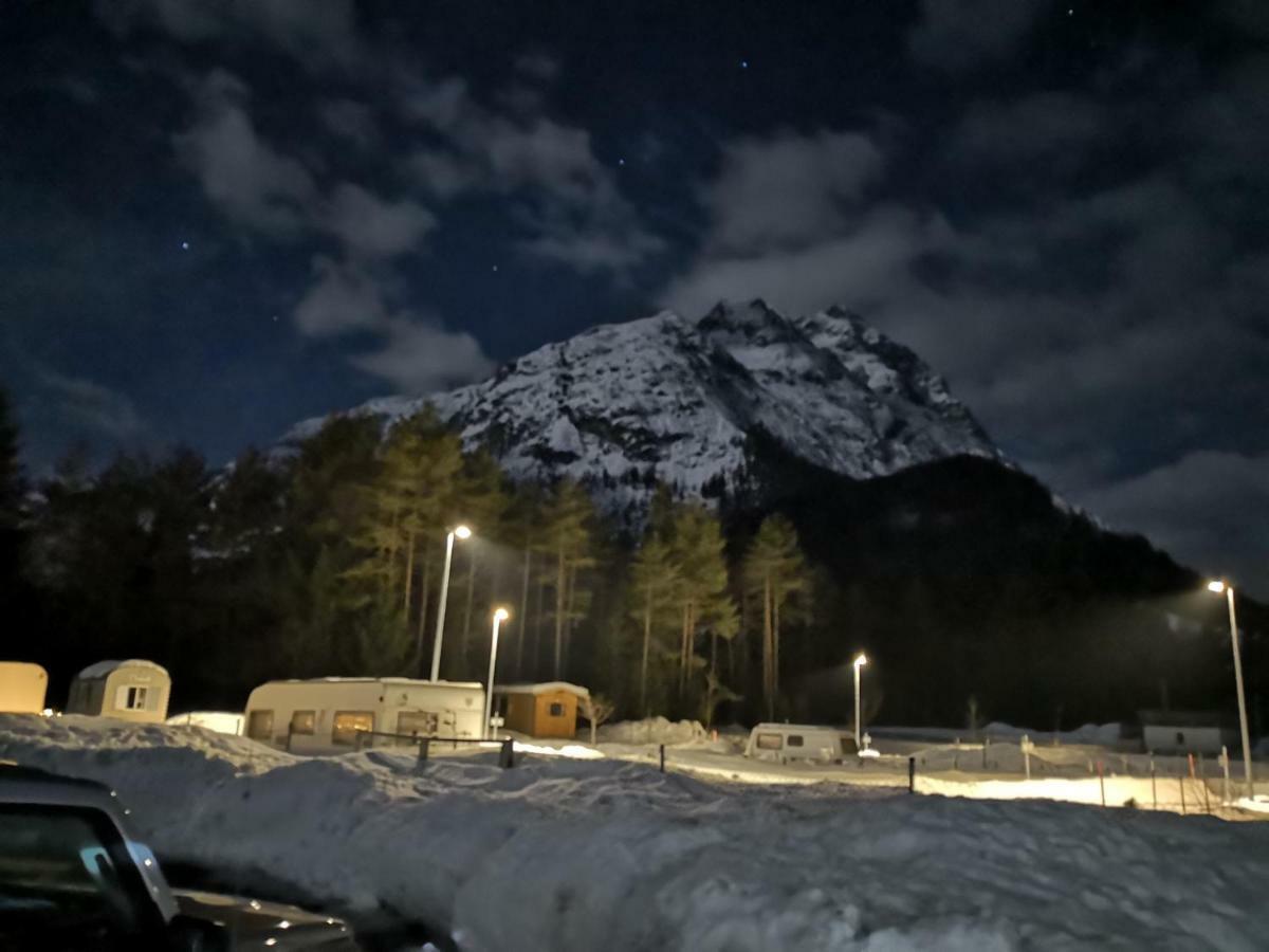 Camping Lechtal Vorderhornbach Екстериор снимка